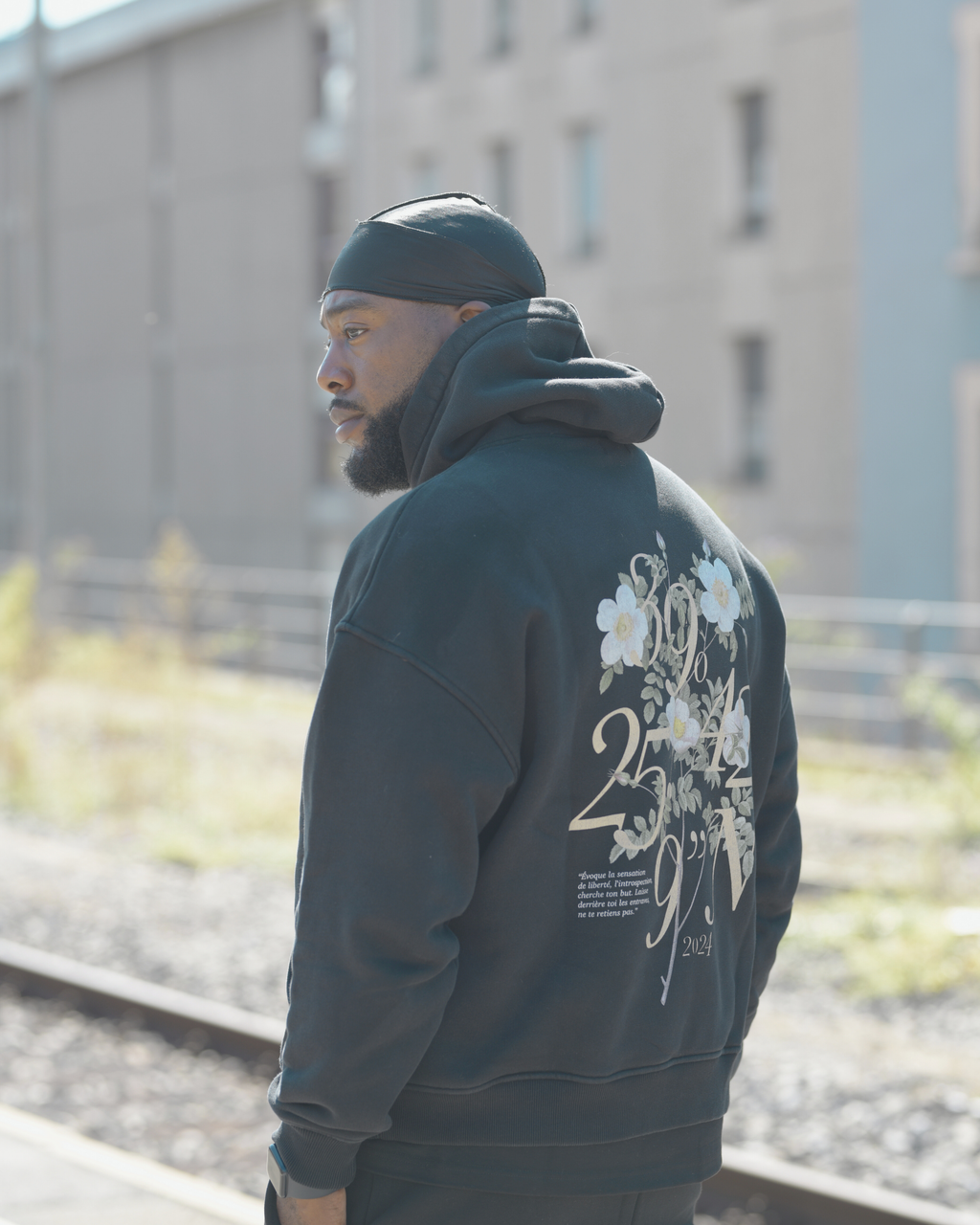 ÂME COMPLÈTE – FULL SET (HOODIE + PANTALON + TEE offert)