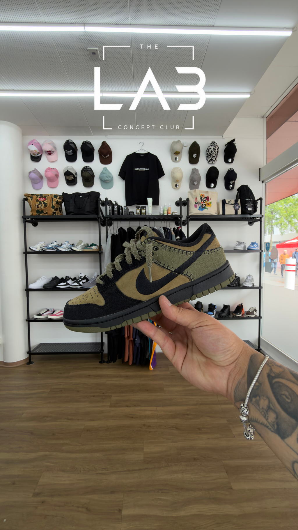 Nike Dunk Low Retro Camo Olive
