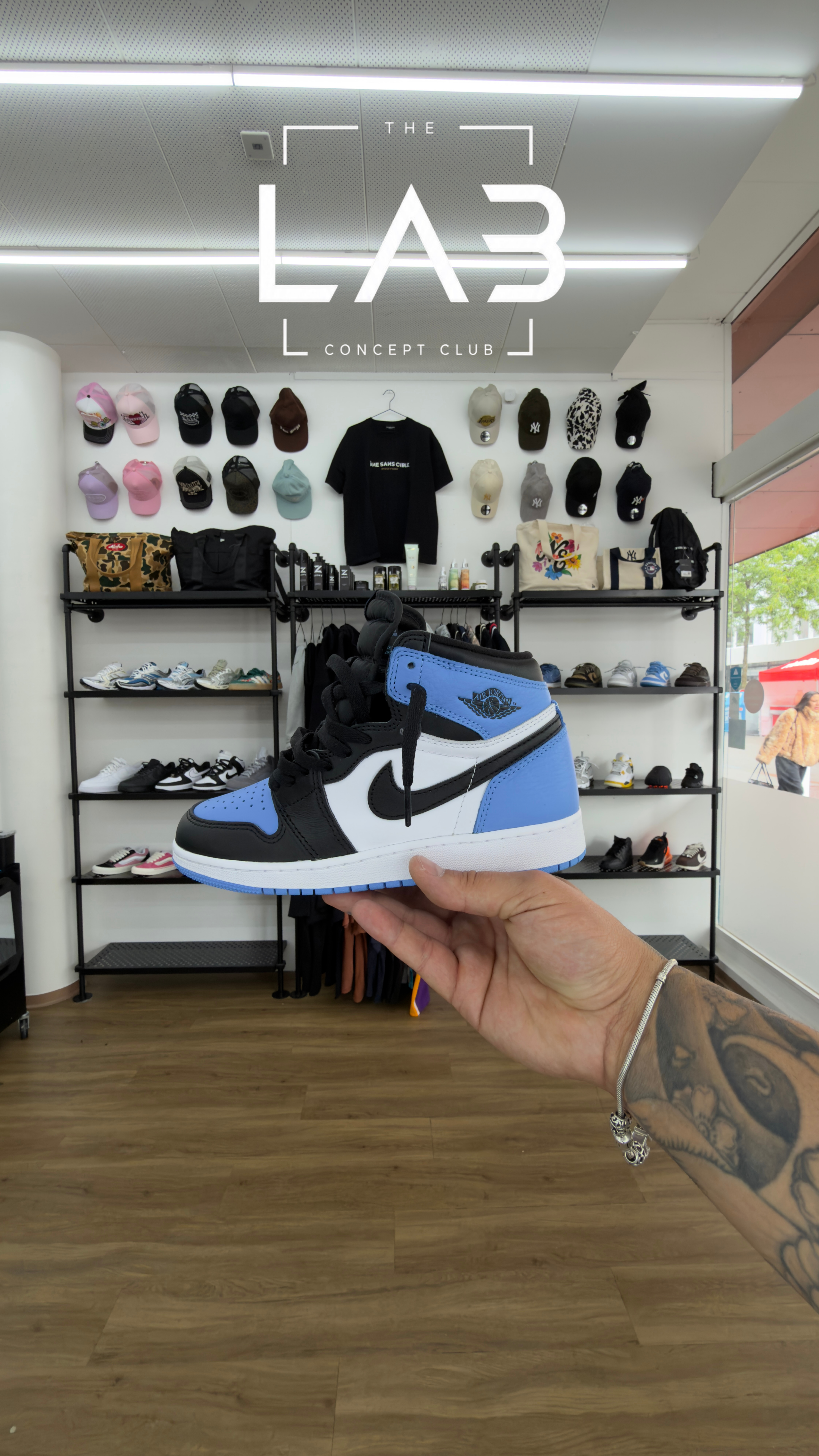 Jordan 1 Retro High OG UNC Toe