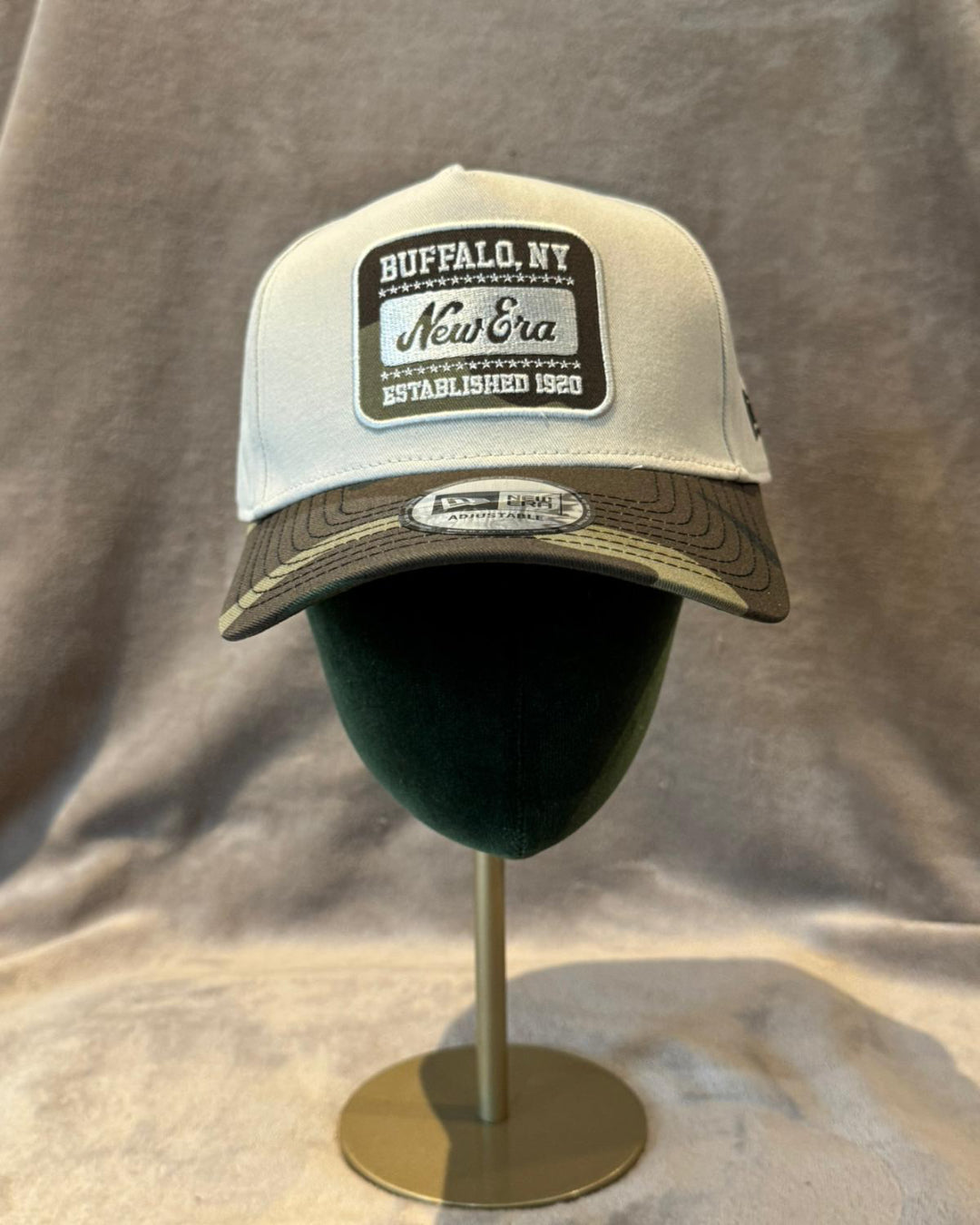 New Era Buffalo NY Established 1920 Blanc et Marron