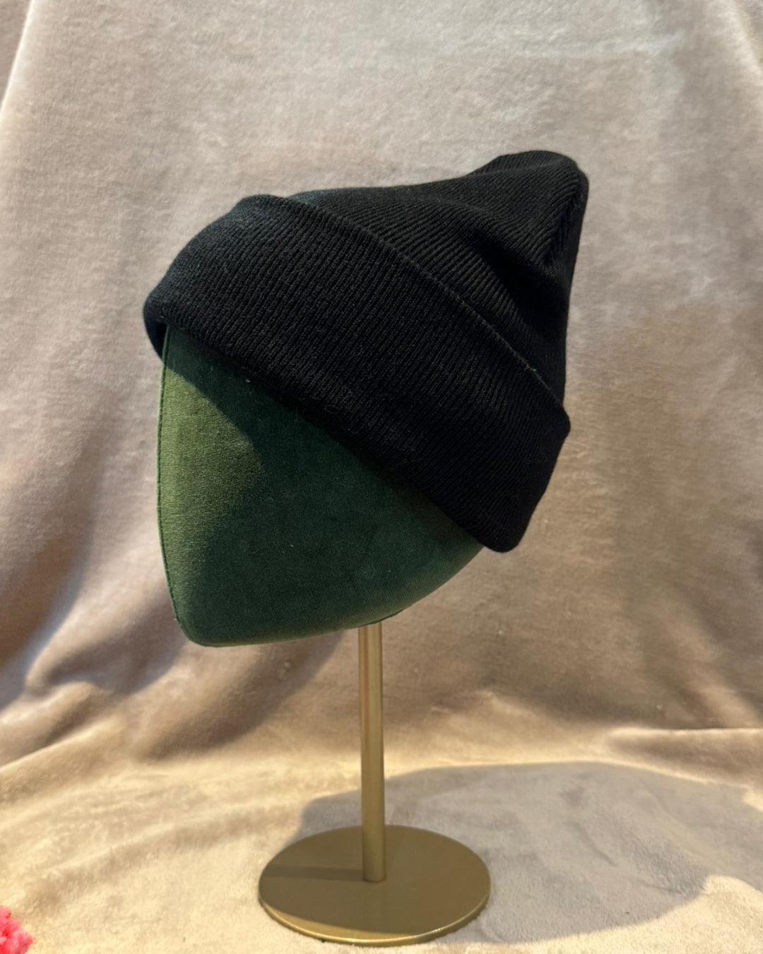 Beanie Essentials Noir Premium (Lisse)